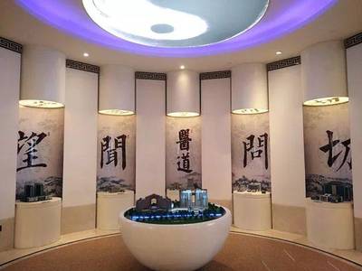 盧明昌董事長陪同霍山縣領導班子考察江蘇大豐大健康產業